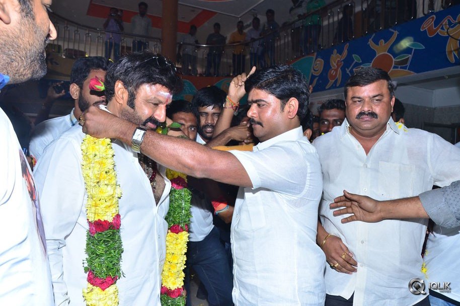 Balakrishna-Watches-Paisa-Vasool-Movie-at-Bramaramba-Theatre
